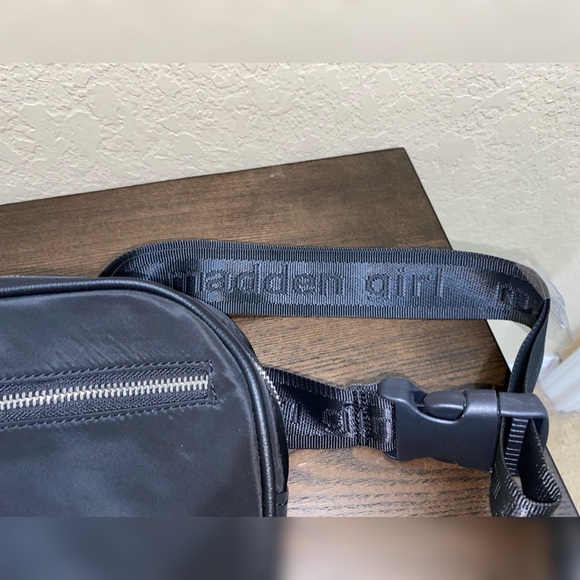 Black Fanny Pack - Picture 3 of 3